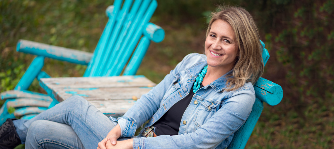 Laura Bell